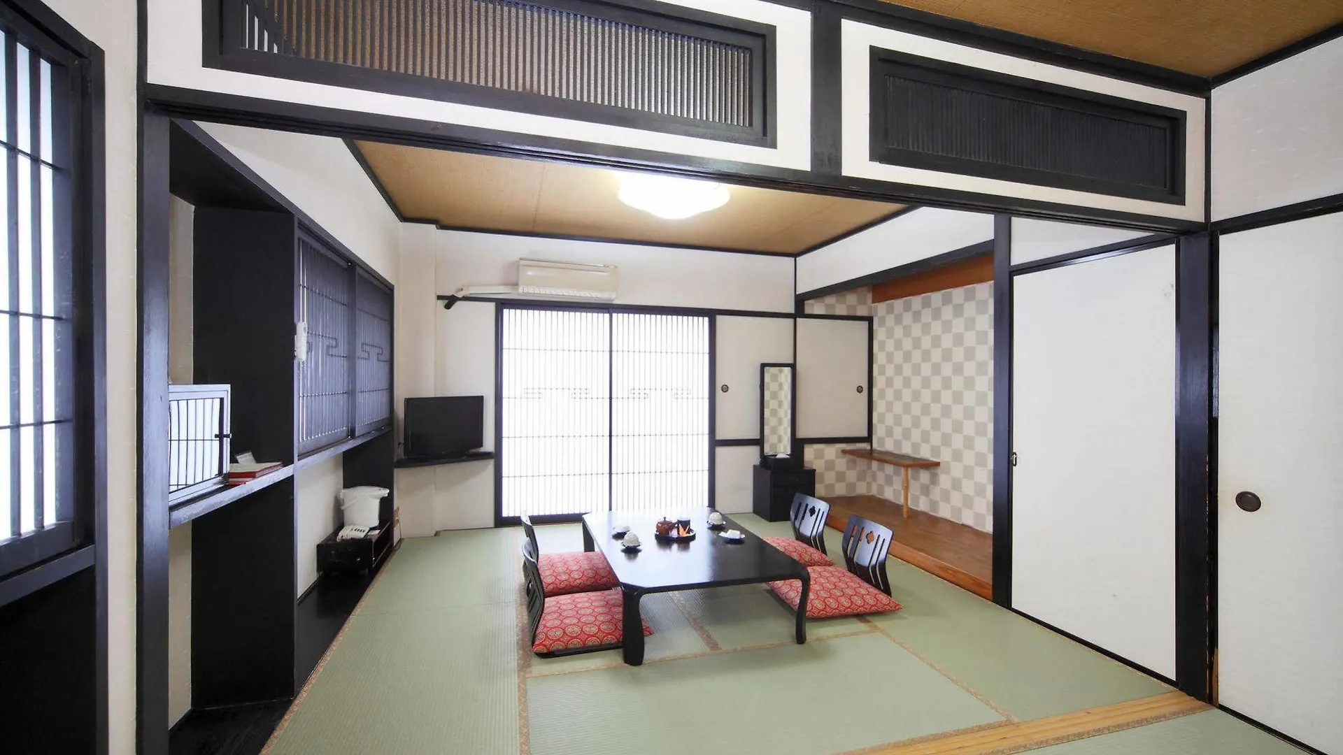 Hotel Chatelet Inn Киото 3*,